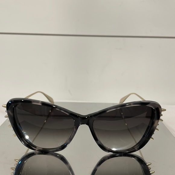 ALEXANDER MCQUEEN AM0339S-002 SUNGLASSES - Picture 2 of 11